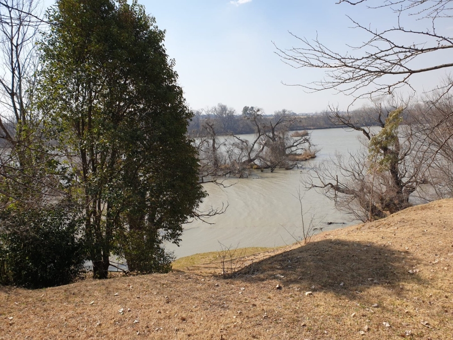 0 Bedroom Property for Sale in Willow Creek Riverfront Residential Estate Free State